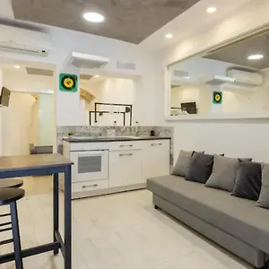  Apartment Historical Workshop - Fico